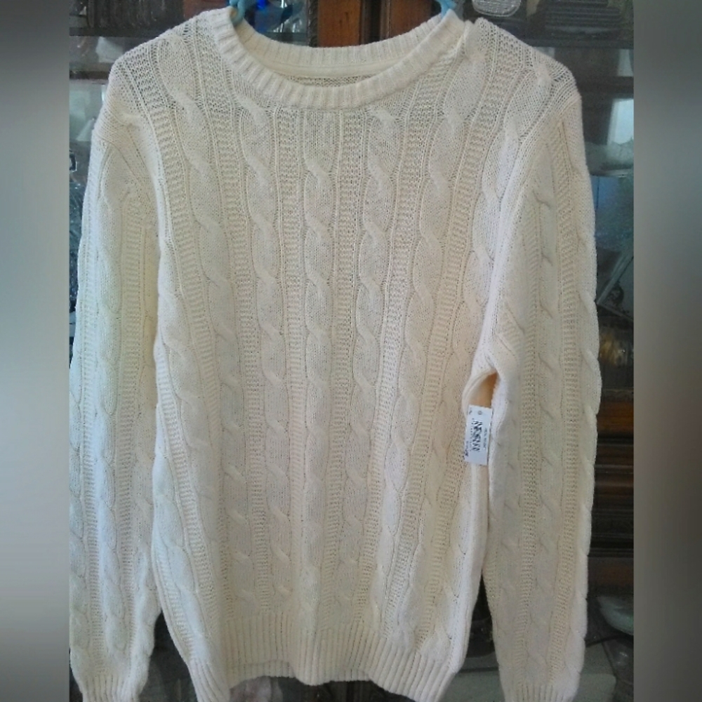 BNWOT MENS CREAM SWEATER KNIT BY GOODTHREADS 100%COTTON SZ. SM